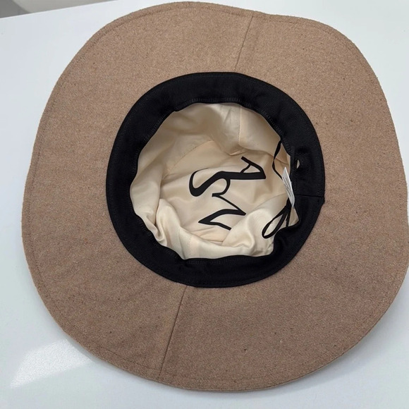 NWOT ASN Brand, Wide Brimmed Tan Hat with Soft Material and Classic Shape - Picture 7 of 7
